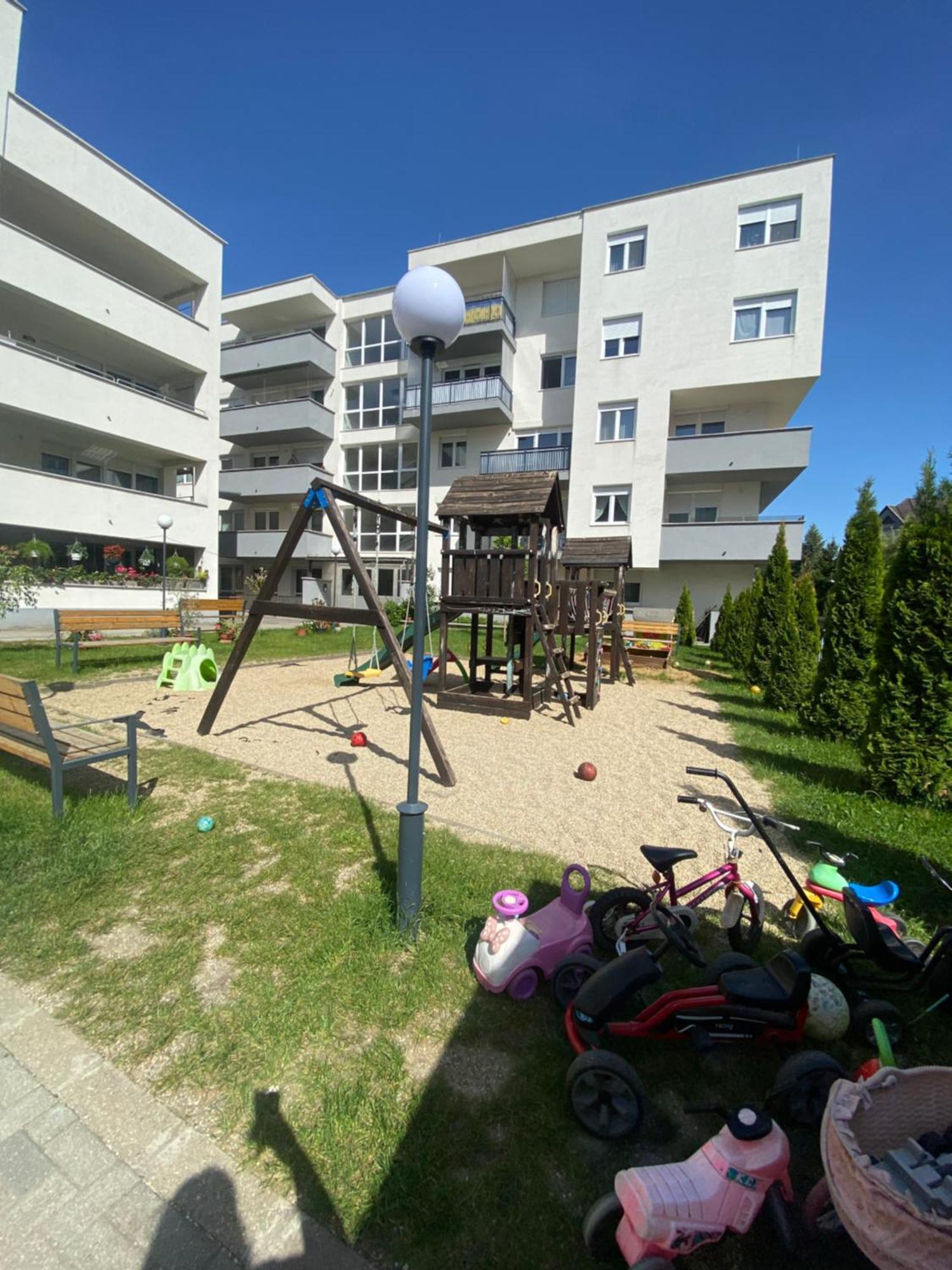 Montana Apartman Miskolc Luaran gambar